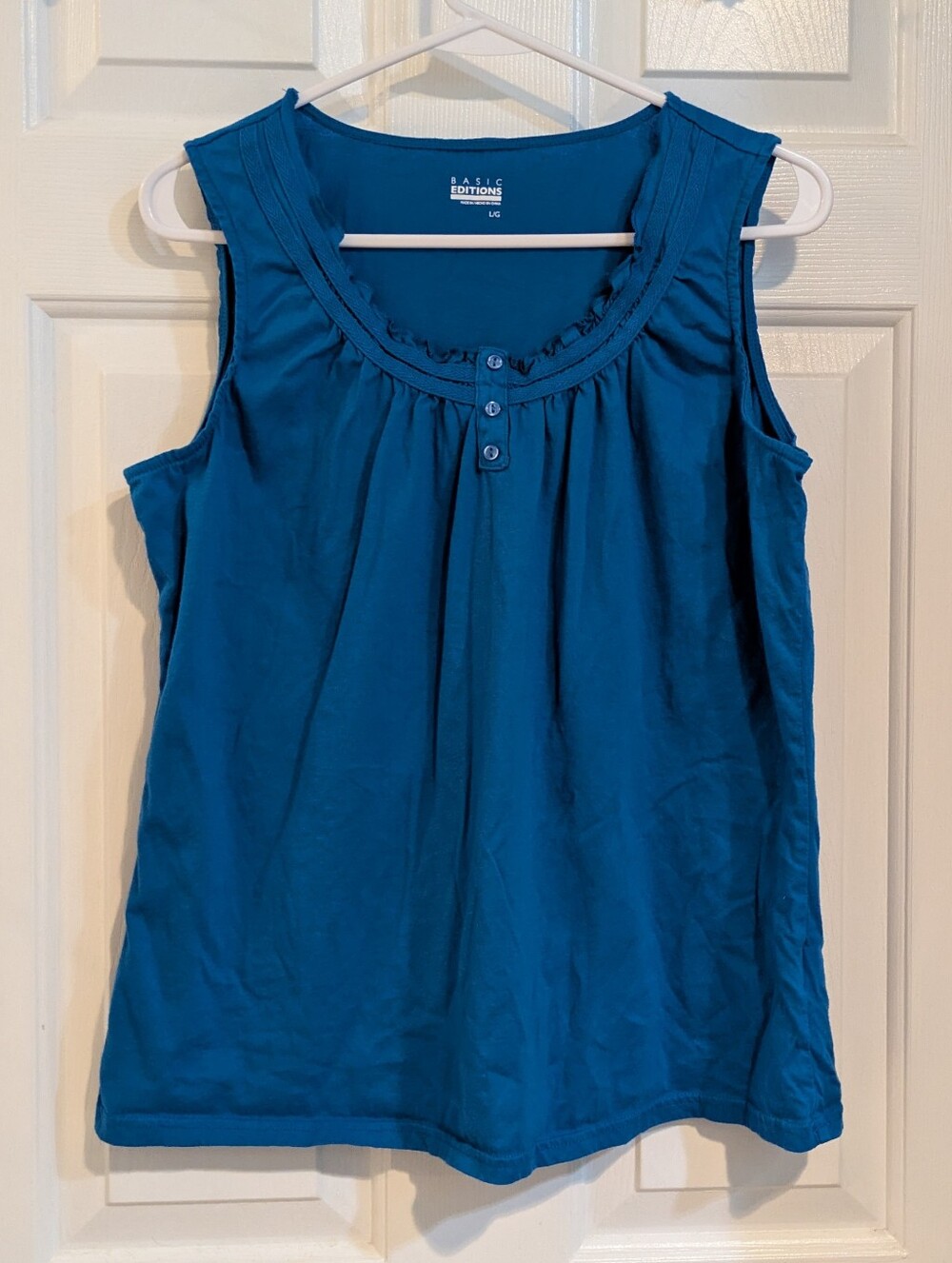 Basic Editions Teal Sleeveless Scoop Neck Top
